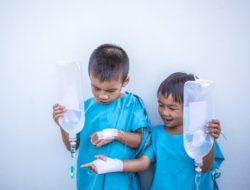 Peran Perawat Dalam Proses Dampak Hospitalisasi Pada Anak