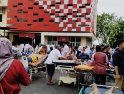 Korban Gempa 5.6 MG, Pasien RSUD Cianjur Dievakuasi ke Halaman Parkir